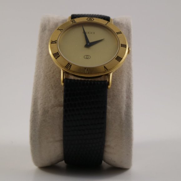 Vintage Gucci 3000 Swiss Roman Numeral Watch - Picture 4 of 7